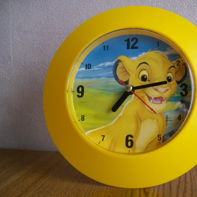 Horloge décorative  Simba du Roi Lion, neuve